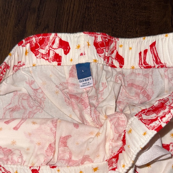 Old Navy Red and White Pajamas & Matching Shirt - Picture 5 of 7